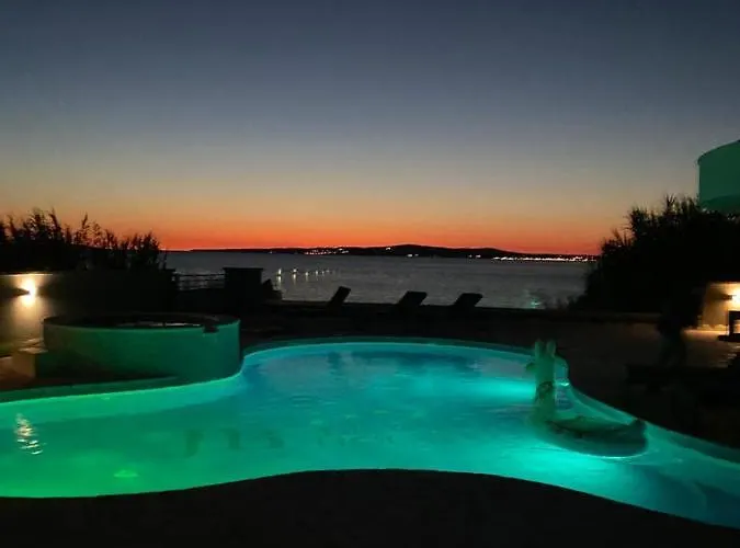 The Viewbay *